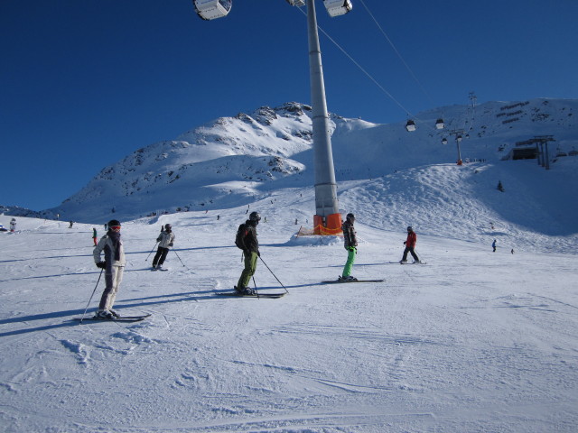 ?, ? und Ayesha unter der Panoramabahn