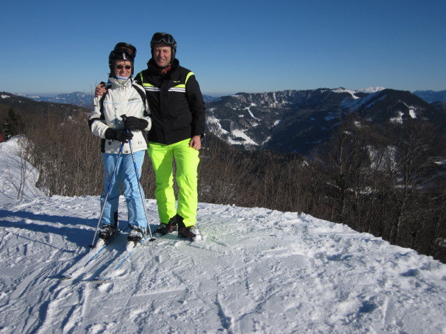 Mama und ich neben dem Skiweg Hennesteck