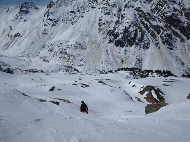 Markus neben der Piste 38 (12. Apr.)