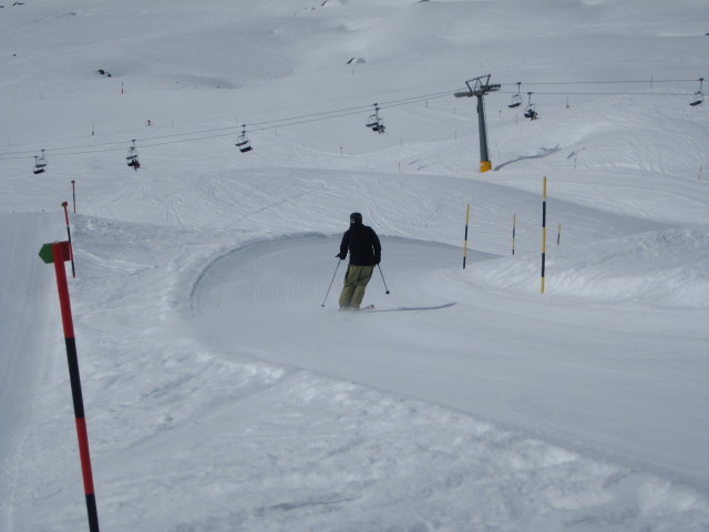 Markus neben der Piste 67 (16. Apr.)