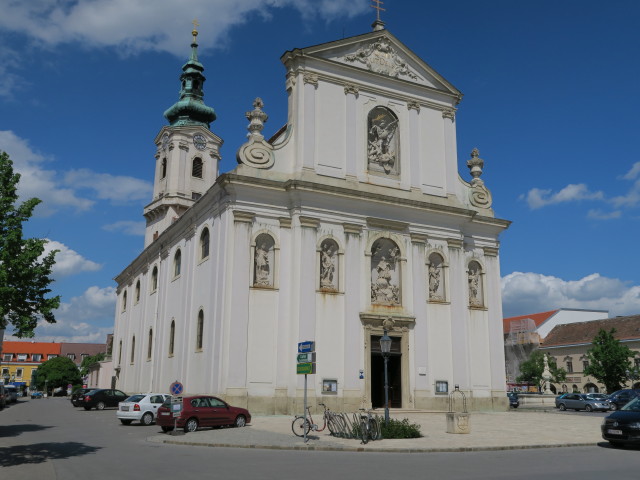 Dreifaltigkeitskirche in Bruck an der Leitha, 157 m