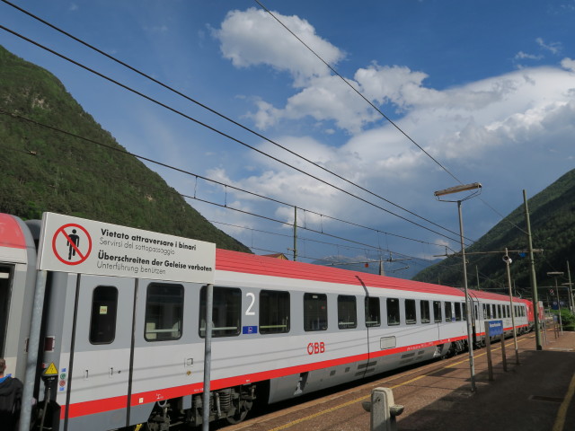 EC 89 im Bahnhof Franzensfeste, 747 m