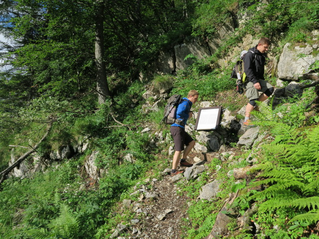 David und Oliver am Zugang zum Cellonstollen