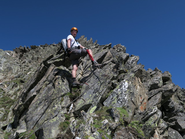 Glödis-Klettersteig: Erich zwischen Leiter und Glödis (4. Juli)