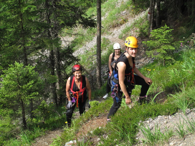 Edith, Susanna und Sonja zwischen Ladstatt und Millnatzenklamm-Klettersteig