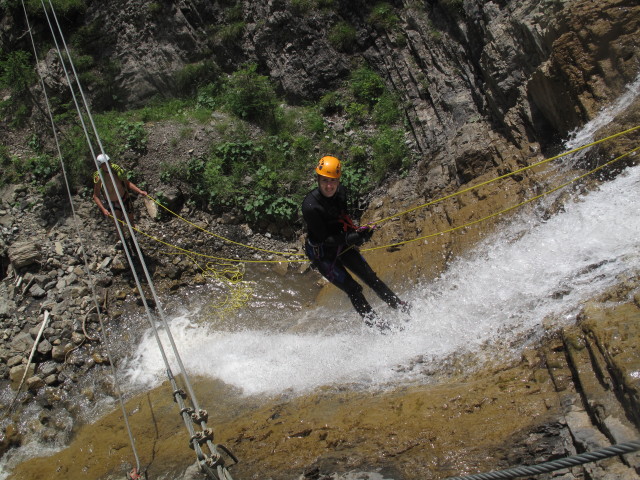Josef und Sonja im Doppel-Wasserfall