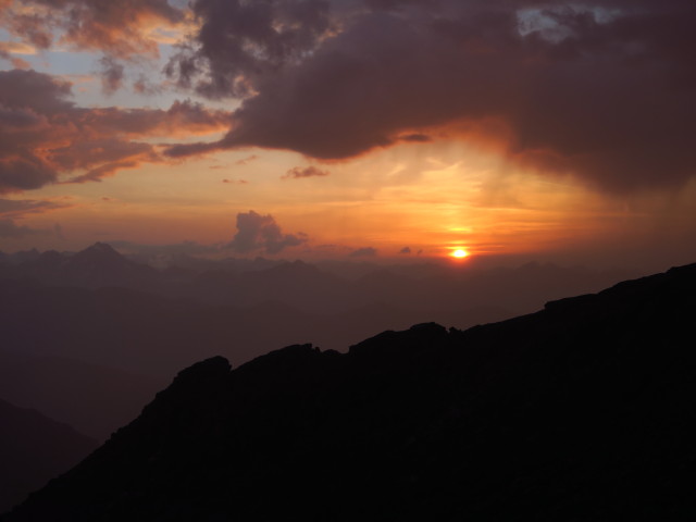 von der Landshuter Europahütte Richtung Westen (18. Juli)
