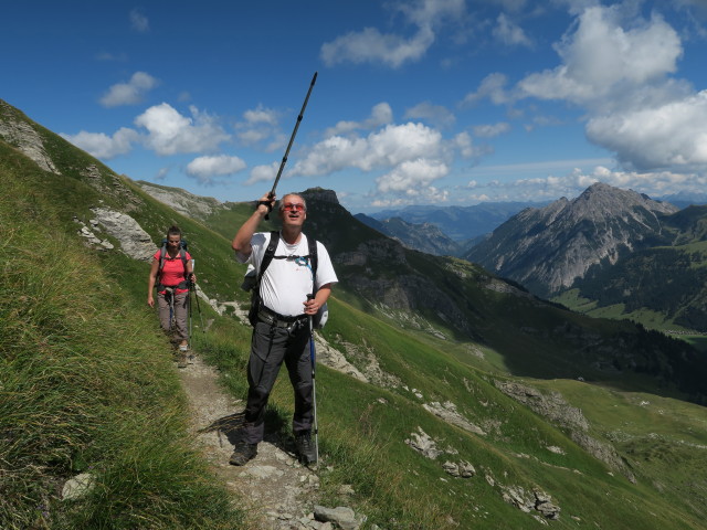 Romy und Erich am Liechtensteiner Höhenweg zwischen Bettlerjoch und Hochjoch (22. Aug.)