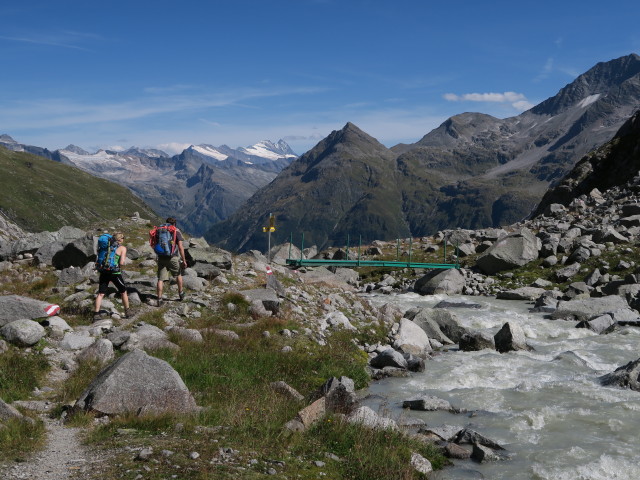 Sabrina und Christian am Venediger Höhenweg beim Viltragenbach, 2.215 m (28. Aug.)