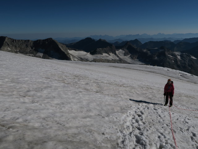 Angela am Schlatenkees zwischen Erstem Keesboden und Venedigerscharte (29. Aug.)