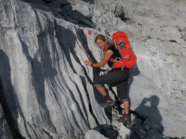 Maria am Nurracher Höhenweg zwischen Schafeggl und Großem Rothorn (12. Sep.)