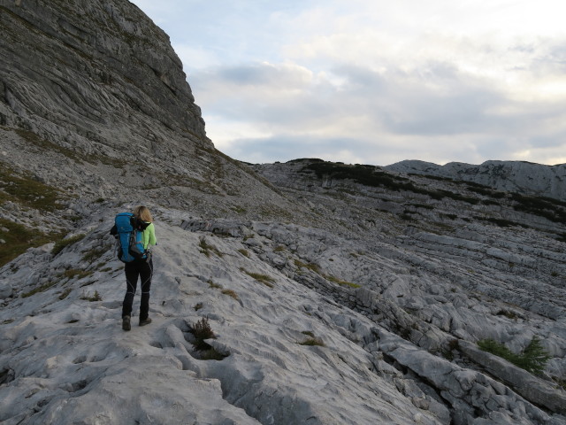 Sabrina auf Weg 276 zwischen Steirerseehütten und Himmelreich (3. Okt.)