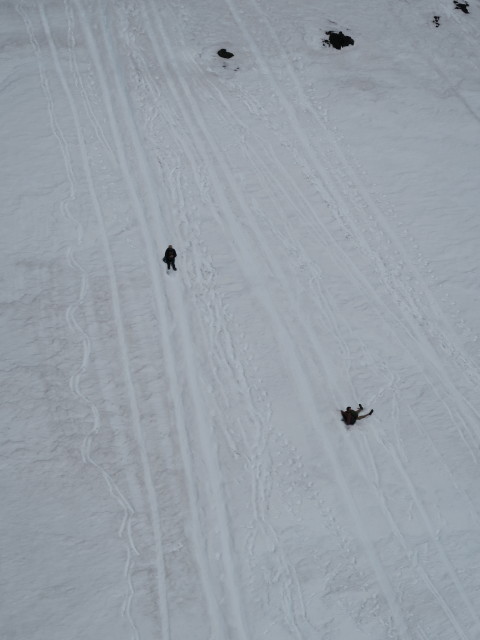 Tongariro Alpine Crossing: zwischen Mount Ngauruhoe und South Crater (23. Nov.)