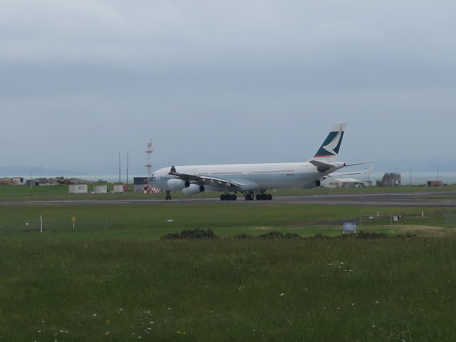 Flug CX 198 am Auckland International Airport (28. Nov.)