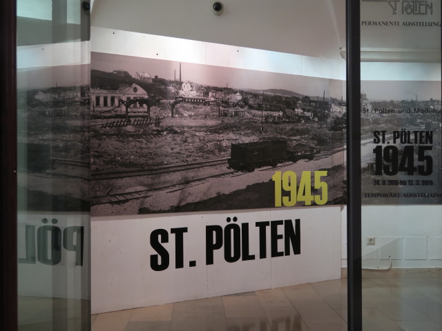 Sonderausstellung 'St. P&ouml;lten 1945' im Stadtmuseum