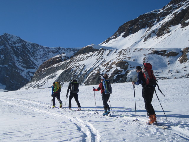 Wolfgang, Rudolf, Anabel und Herbert am Zmuttgletscher (19. M&auml;rz)