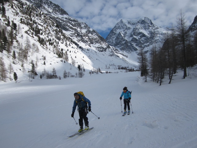 Wolfgang und Anabel zwischen Bas Glacier d'Arolla und Arolla (20. M&auml;rz)