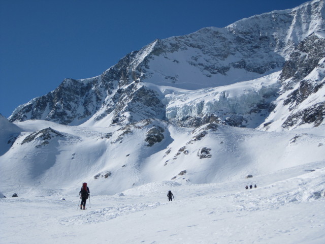Herbert zwischen Glacier de Tsijiorne Nouve und Glacier de Pi&egrave;ce (21. M&auml;rz)