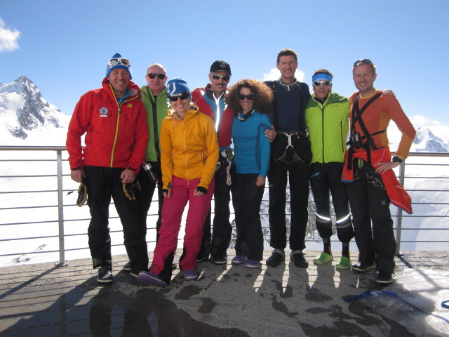 Erich, ?, Birgit, Wolfgang, Anabel, Herbert, Rudolf und ich bei der Cabane des Vignettes, 3.160 m (21. März)