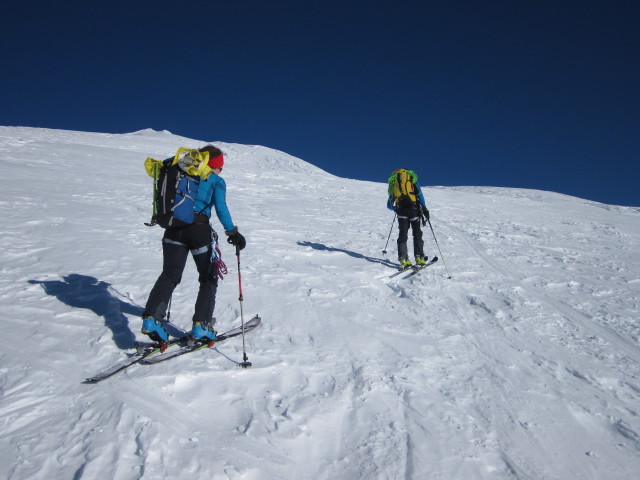 Anabel und Wolfgang zwischen Col des Vignettes und Pigne d'Arolla (22. M&auml;rz)