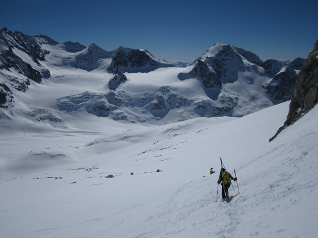 Anabel und Herbert zwischen Col Nord des Portons und Glacier du Brenay (22. M&auml;rz)