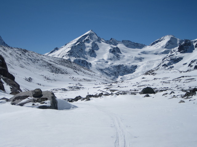 Anabel und Wolfgang zwischen Glacier du Brenay und Ts&egrave; des Violettes (22. M&auml;rz)
