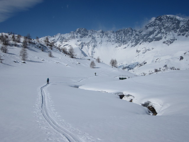 Anabel und Wolfgang zwischen Comba des Eaux Blanches und Places (23. M&auml;rz)