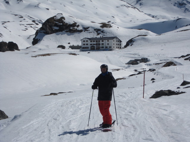Markus zwischen Heidelberger H&uuml;tte und Fimbaalp (11. Apr.)