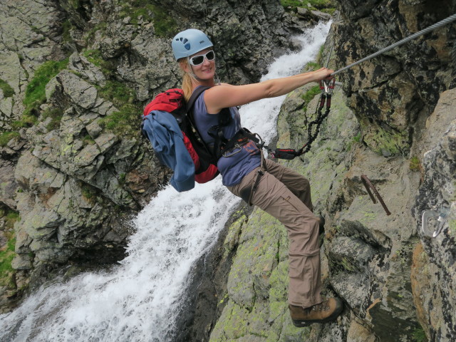 Wangenitzsee-Klettersteig: Evelyn bei der Br&uuml;cke (2. Juli)