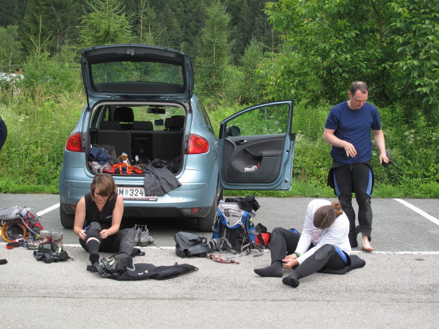 Hannelore, Marion und Werner beim Waldbad Mauthen