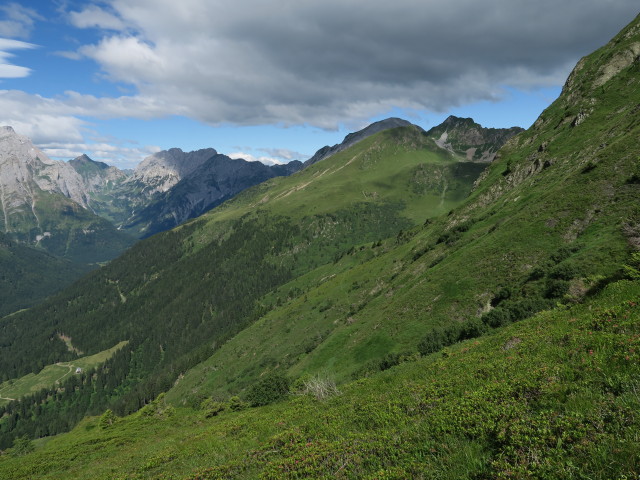 Karnischer H&ouml;henweg zwischen K&ouml;derkopf und Oberer Tschintemuntalm (17. Juli)
