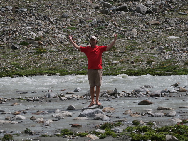 Jörg im Alpeiner Bach zwischen Alpeiner Ferner und Berglastal (30. Juli)