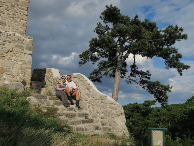 Sabine und ich in der Ruine Burg M&ouml;dling