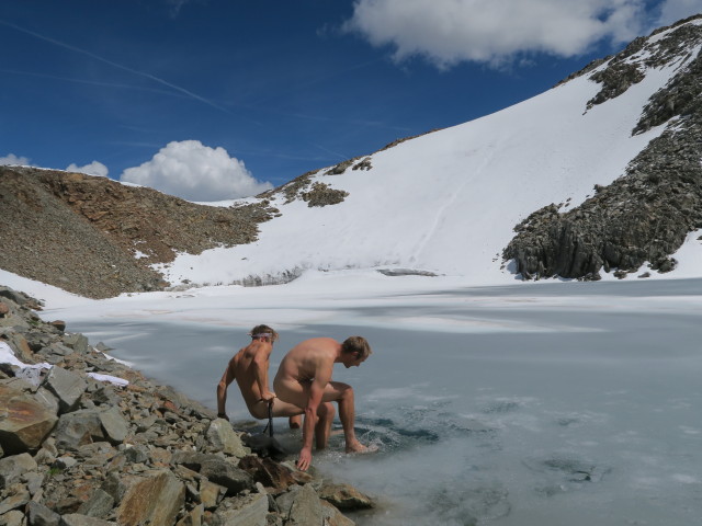 Christoph und ich im W&uuml;tenkarsee (14. Aug.)