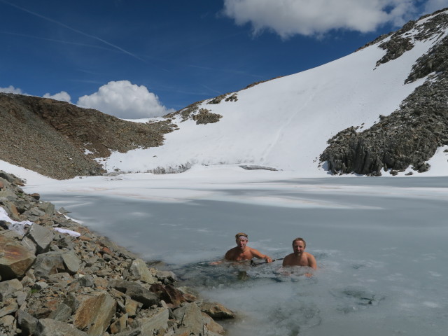 Christoph und ich im W&uuml;tenkarsee (14. Aug.)