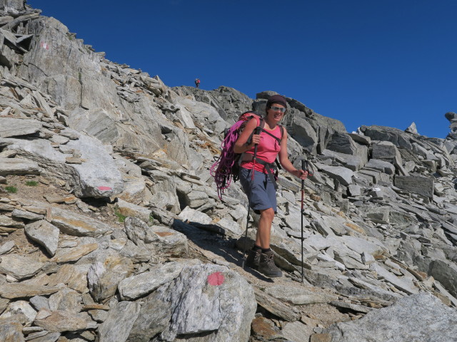 Gudrun am Weg 502 zwischen Zillerplattenscharte und Seekar (26. Aug.)