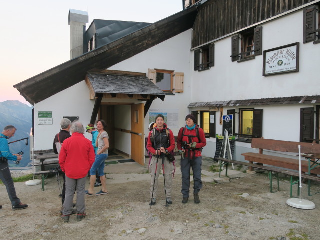 Christoph und Gudrun bei der Plauener H&uuml;tte, 2.364 m (27. Aug.)