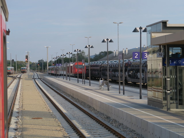 Bahnhof Marchegg, 146 m