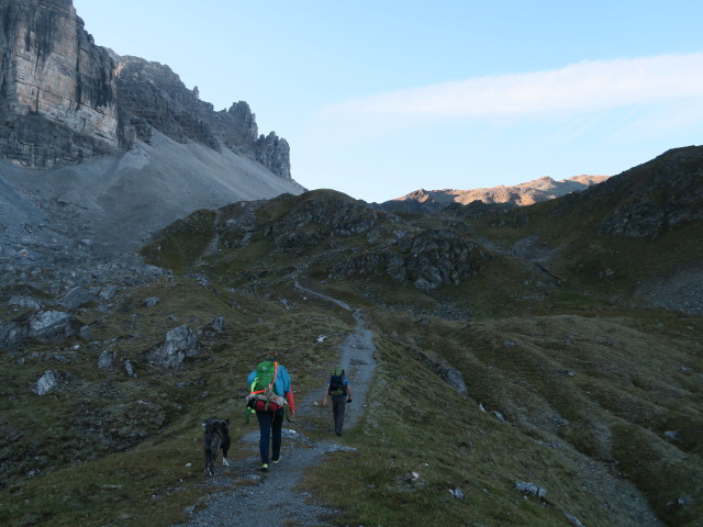 Eva-Maria und Eric am Weg 116 zwischen Adolf-Pichler-H&uuml;tte und Seej&ouml;chl (25. Sept.)