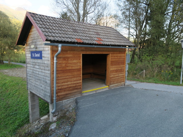 Haltestelle St. Daniel, 666 m