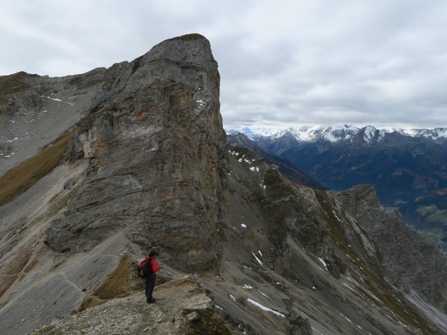 Gudrun zwischen Serlesj&ouml;chl und Serles (30. Okt.)