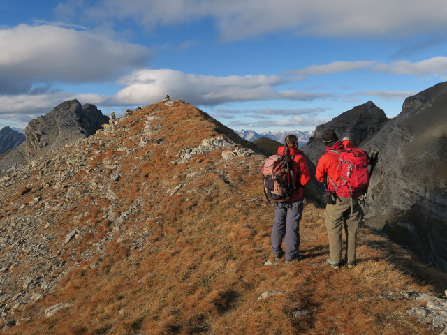 Gudrun und Christoph zwischen L&auml;mpermahdspitze und Serlesj&ouml;chl (30. Okt.)