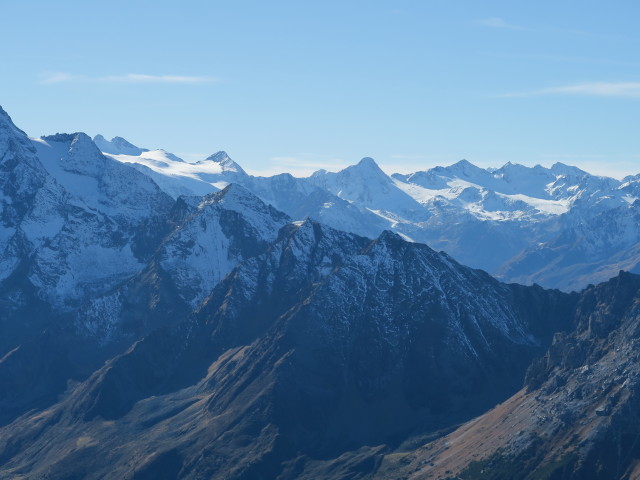 Stubaier Hauptkamm von der Kesselspitze aus (31. Okt.)