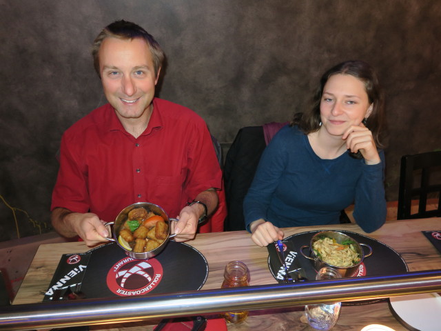 Ich und Sabine im Rollercoaster Restaurant