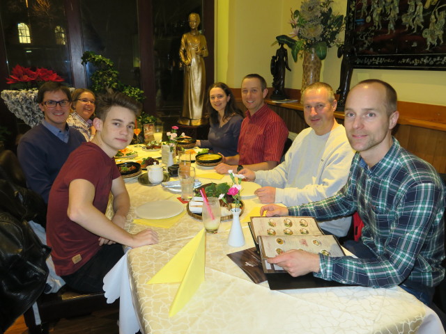 Jakob, Doris, Martin, Sabine, ich, Erich und Florian im 'Saigon'