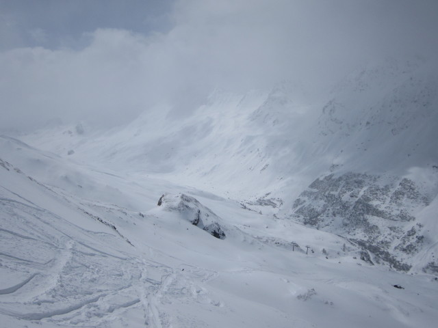 neben der Piste 38 (19. Apr.)