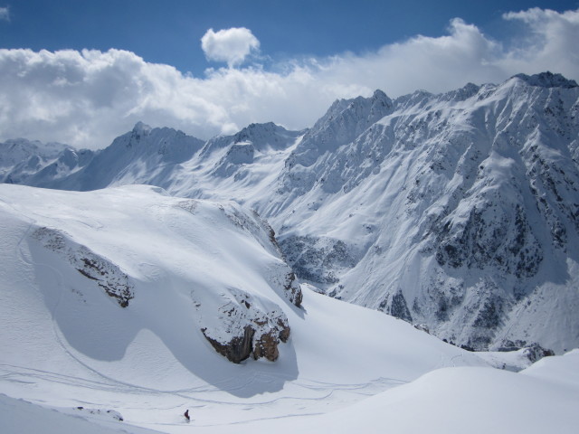 neben der Piste 34 (19. Apr.)