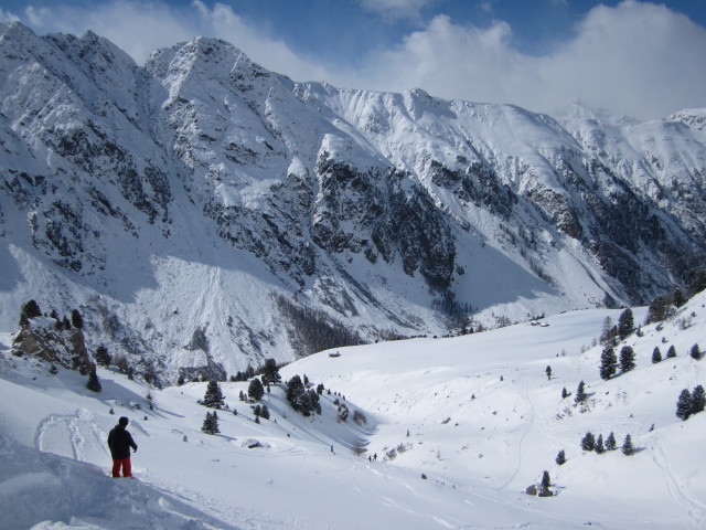 Markus neben der Piste 34 (19. Apr.)