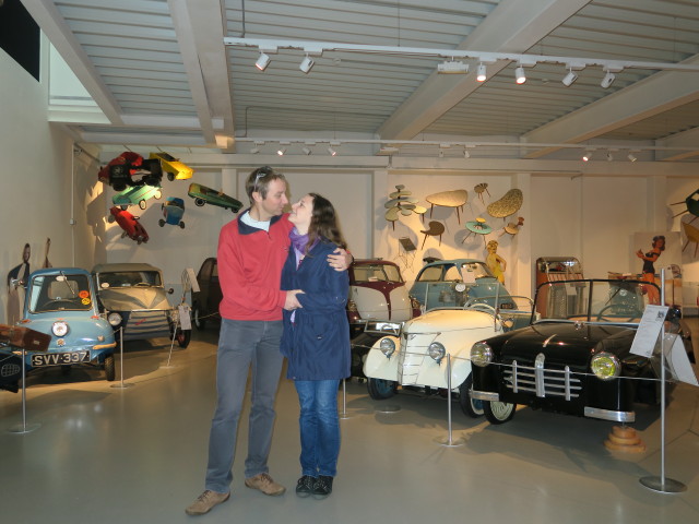 Nostalgiewelt: Ich und Sabine in der Ausstellung 'RRRollipop'