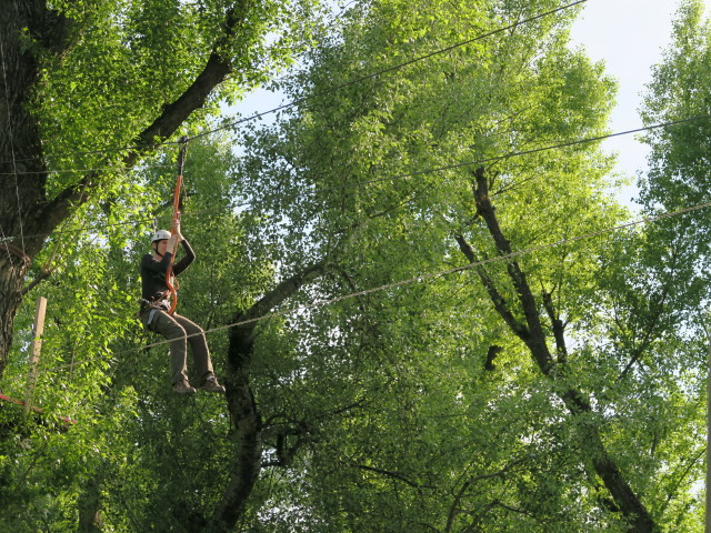 Susanne im roten Parcours